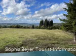 Tolle Fernsicht mit Bergpanorama am Uplandsteig